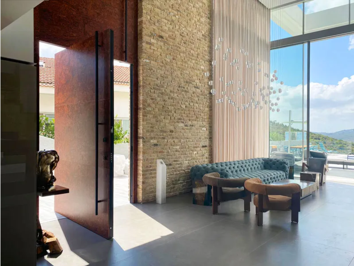 Porte Blindée sur pivot : Sécurité et design - Habitat83.com