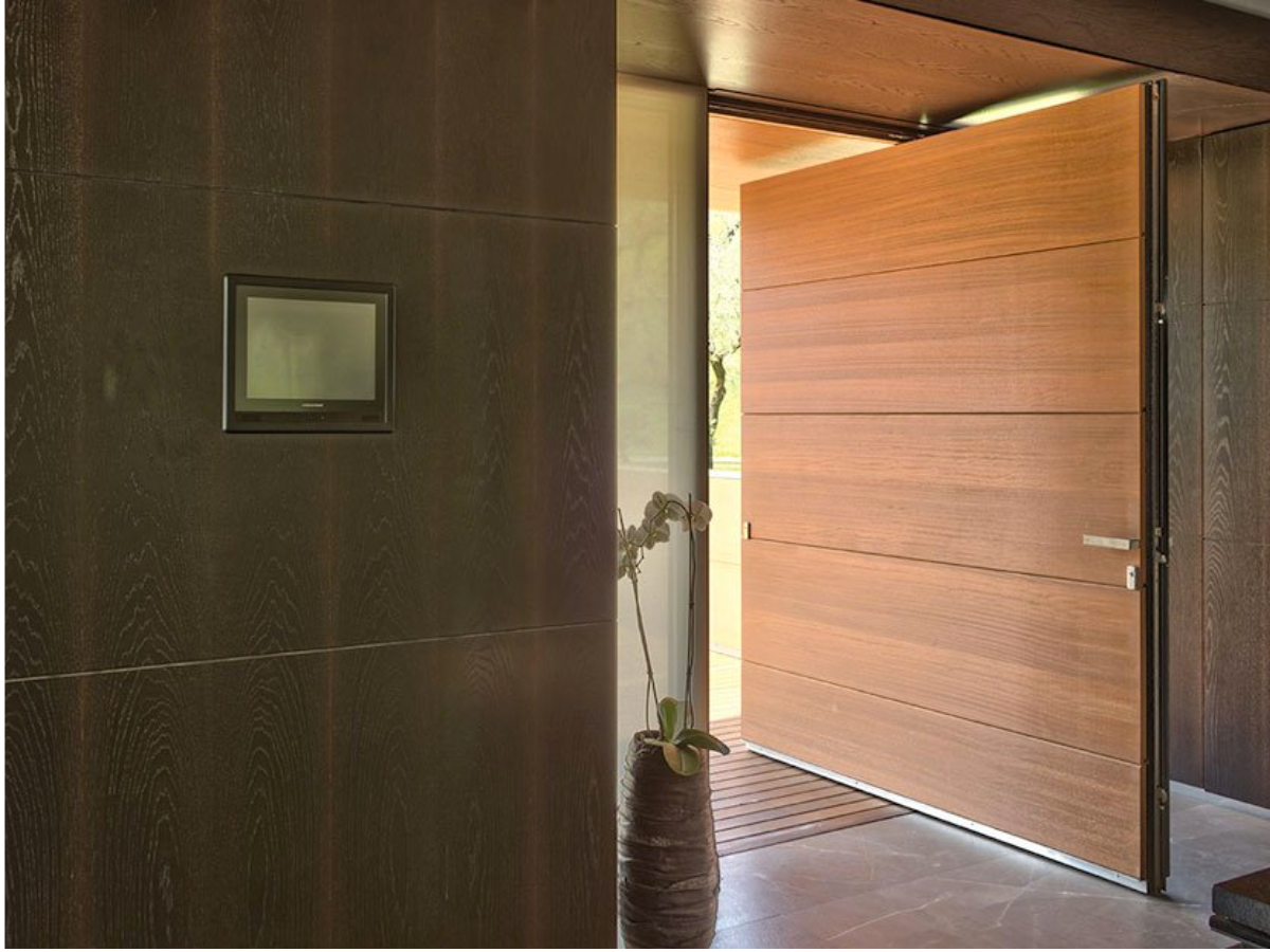 Porte Blindée sur Pivot : Sécurité et Style | Habitat83.com