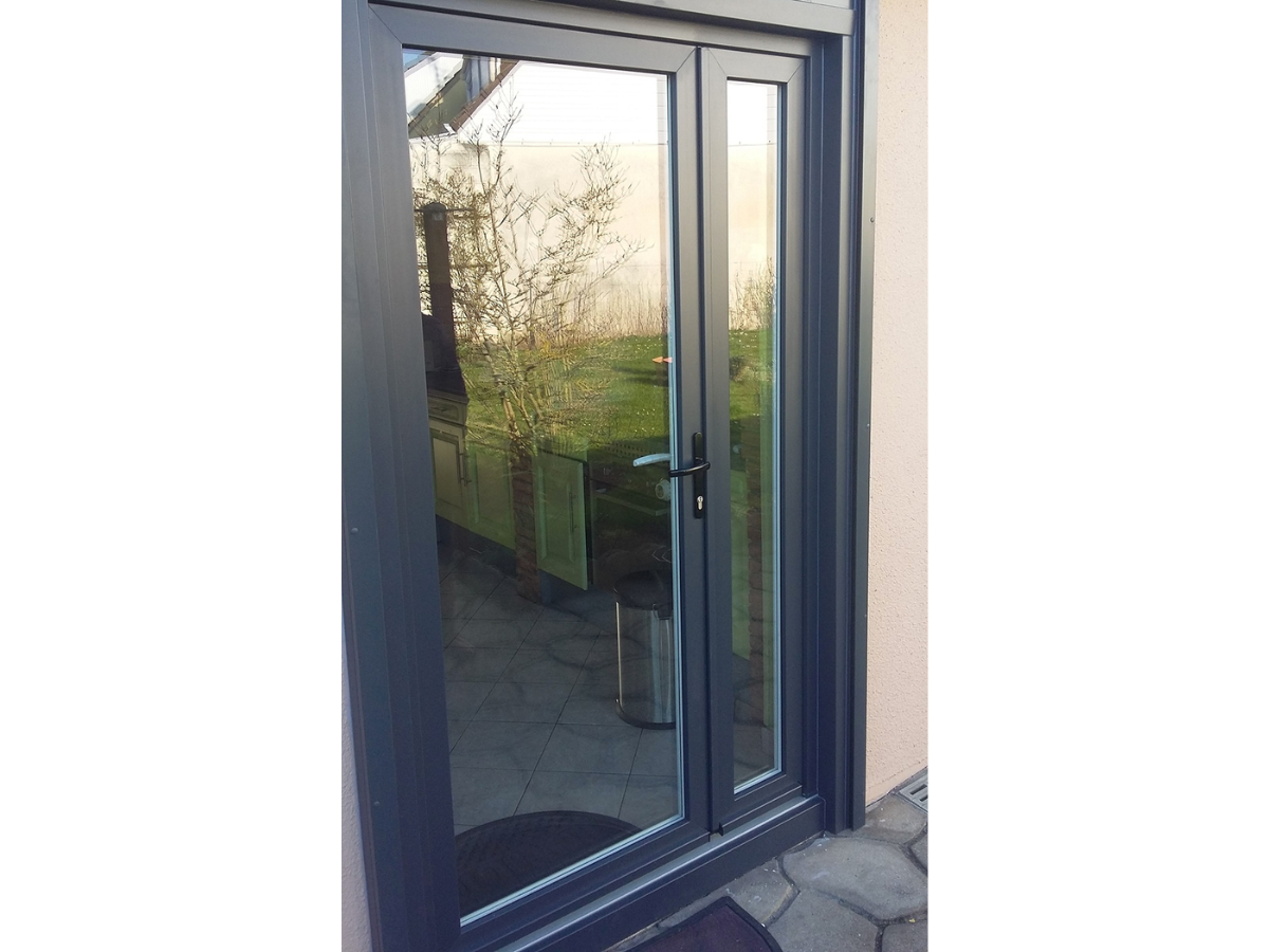 Porte-Fenêtre 1 Vantail à Serrure - Sécurité, Confort et Design Élégant